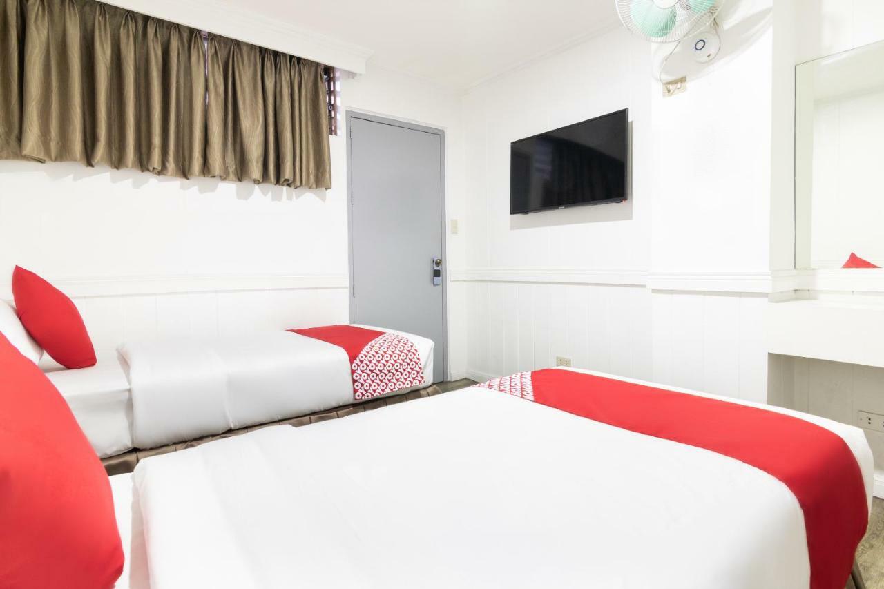 Oyo 175 Hotel Elegant Baguio City Екстер'єр фото