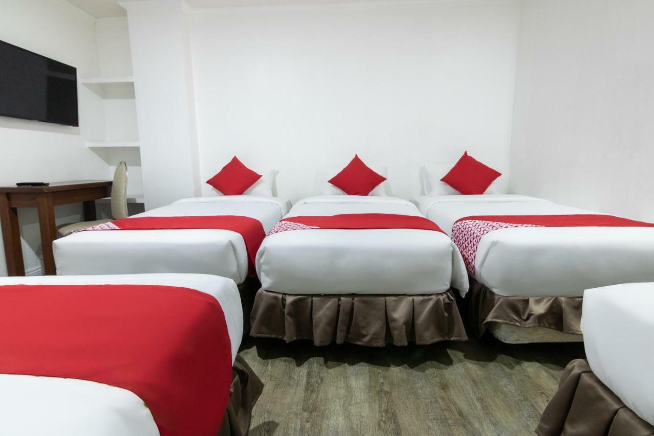 Oyo 175 Hotel Elegant Baguio City Екстер'єр фото